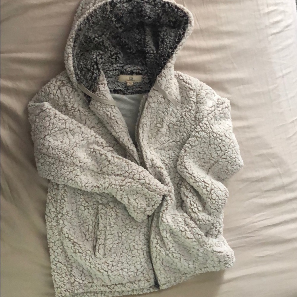 Thread and Supply hooded wubby... NWOT